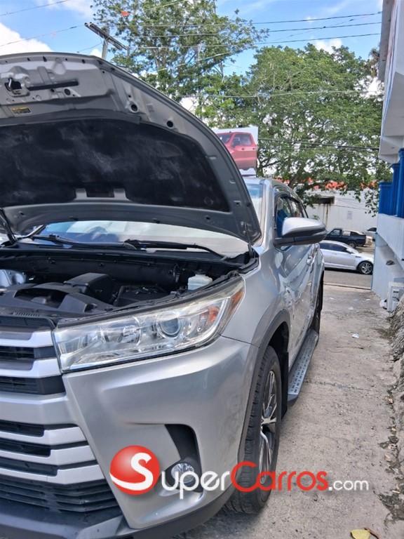 2019 Toyota Highlander LE Plus — foto 3 / 12
