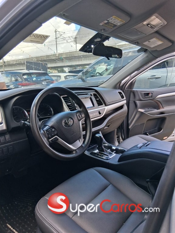 2019 Toyota Highlander LE Plus — foto 4 / 12
