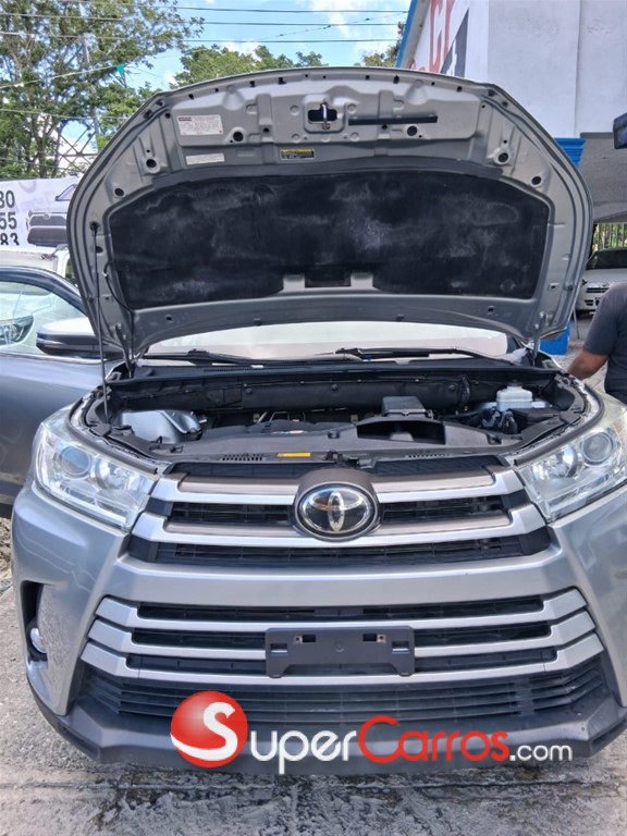 2019 Toyota Highlander LE Plus — foto 5 / 12