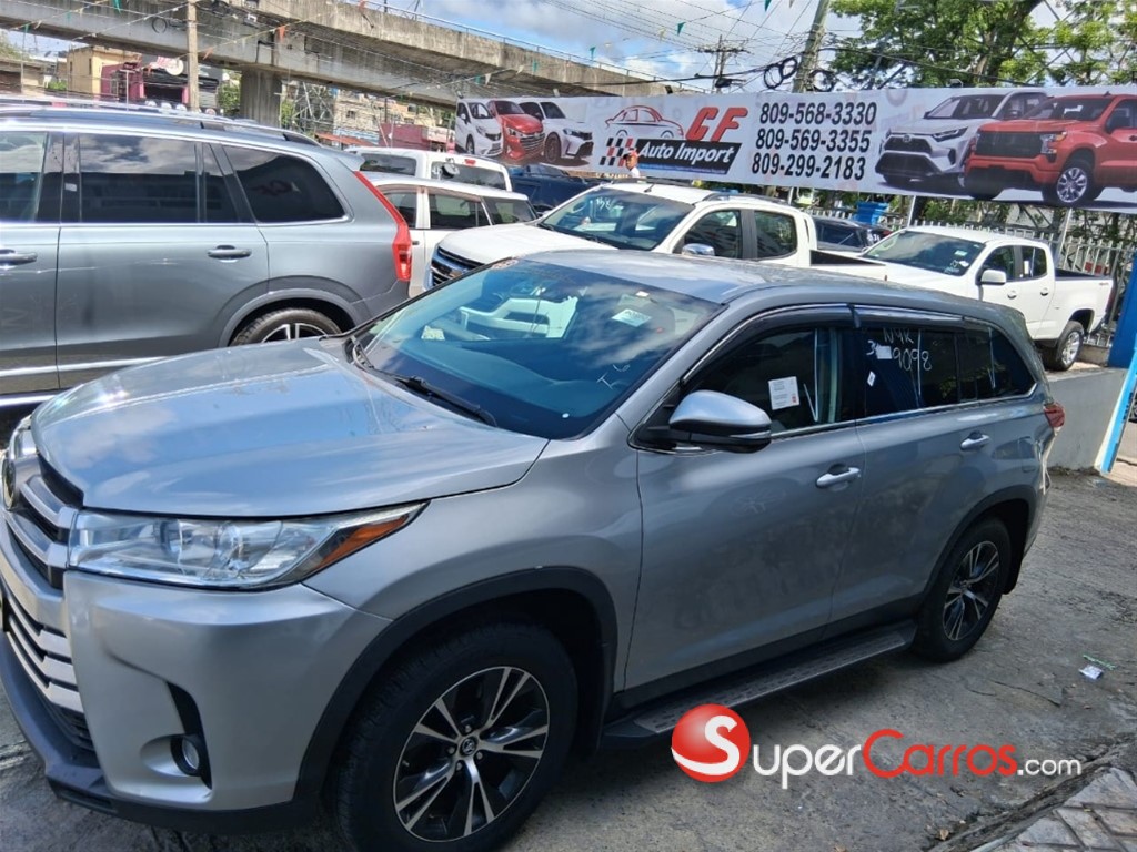 2019 Toyota Highlander LE Plus — foto 9 / 12