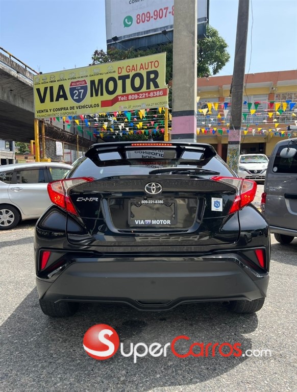 2019 Toyota C-HR — foto 4 / 9