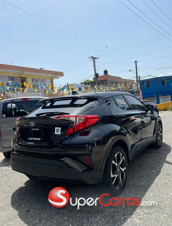2019 Toyota C-HR — foto 7 / 9