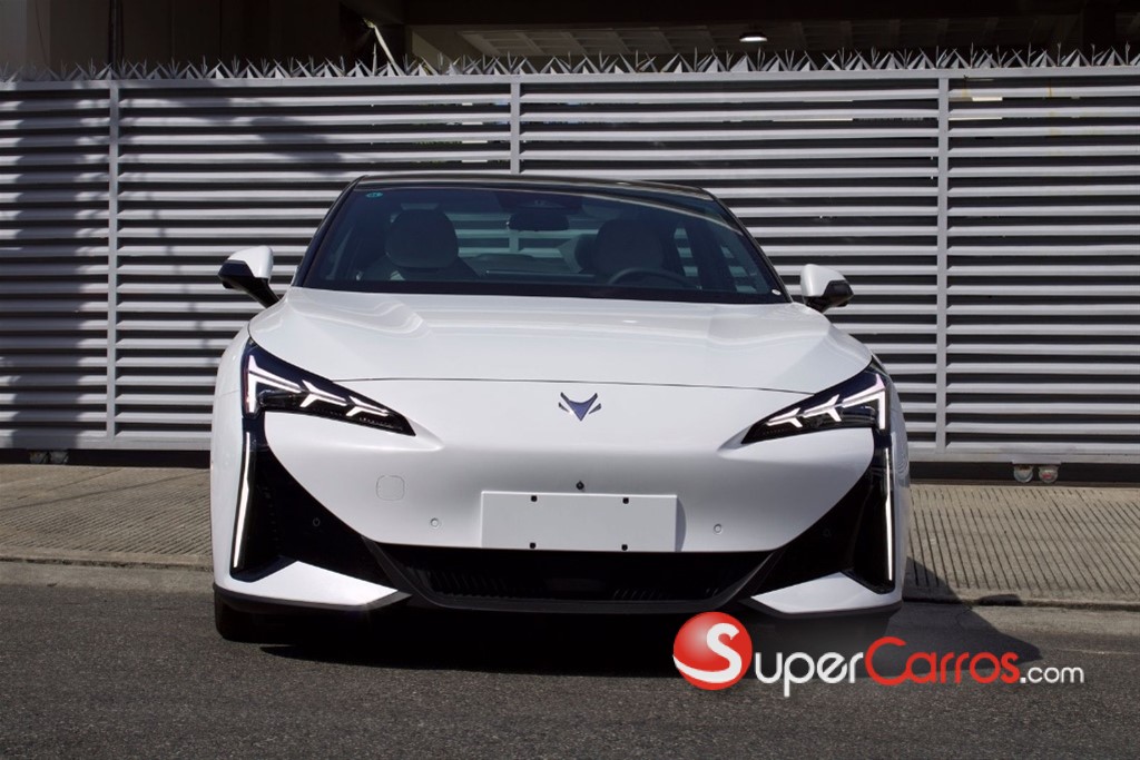2024 Arcfox Alpha S5 — foto 2 / 7