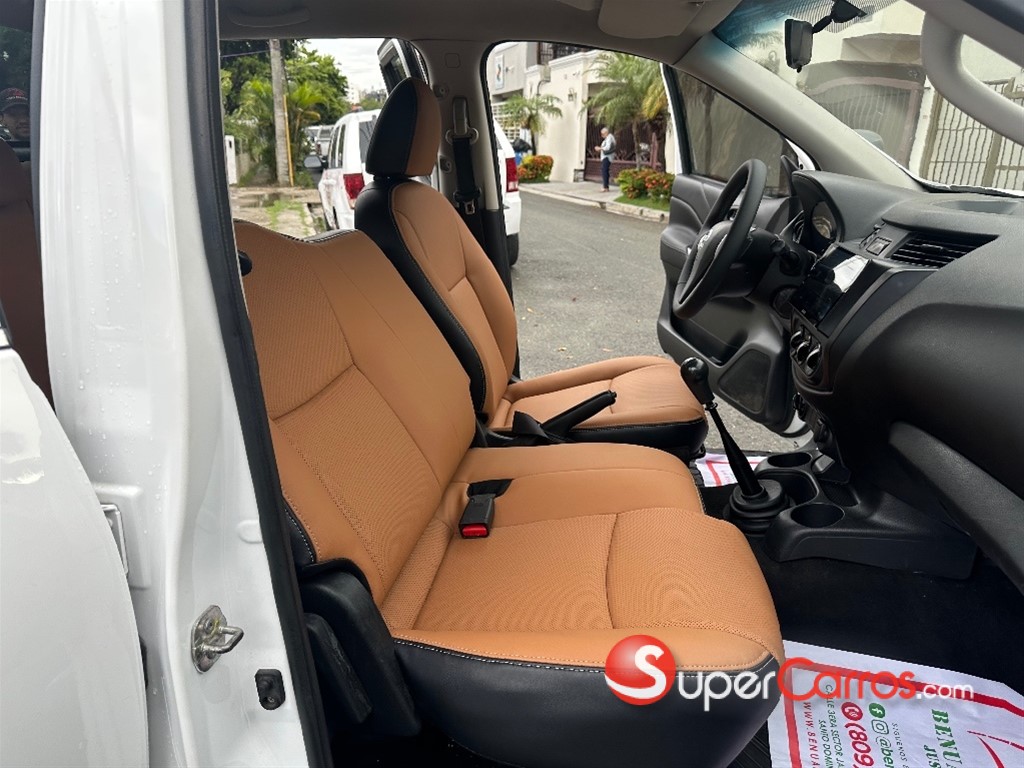 2021 Nissan Frontier — foto 8 / 12