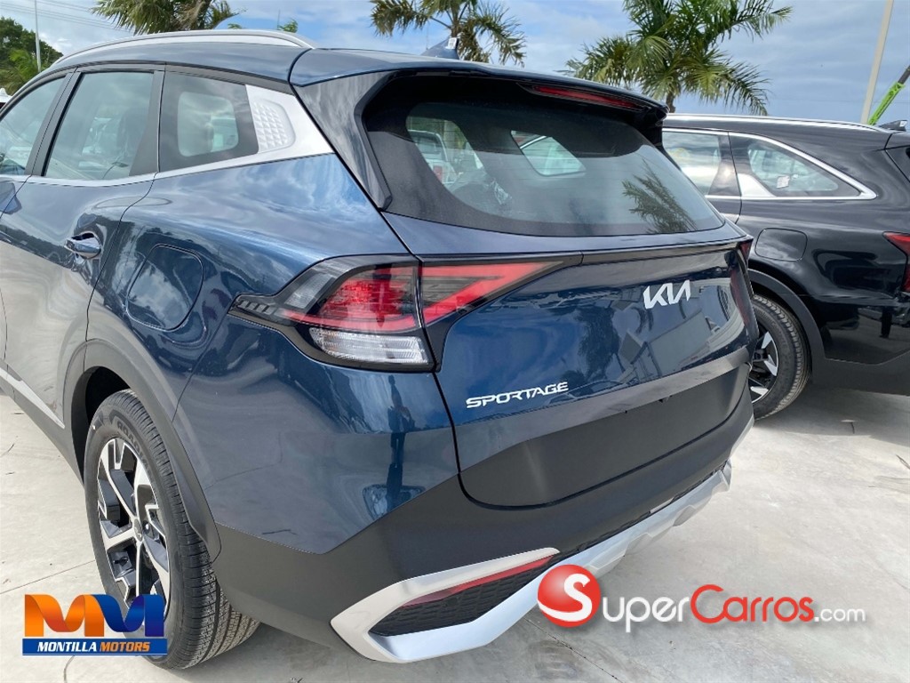 2026 Kia Sportage Sport — foto 2 / 7