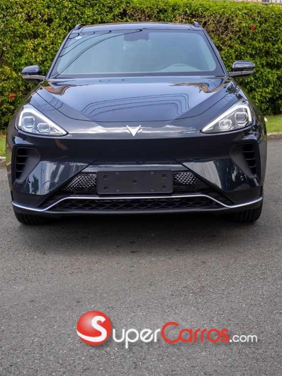 2024 Arcfox Alpha T5 — foto 2 / 12
