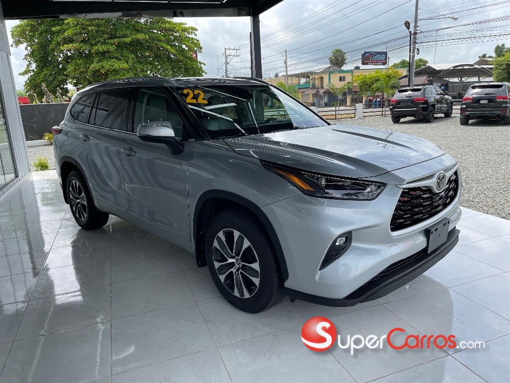 2022 Toyota Highlander XLE — foto 4 / 12