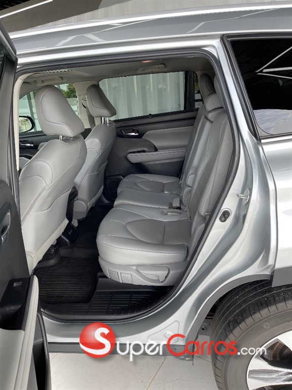 2022 Toyota Highlander XLE — foto 6 / 12