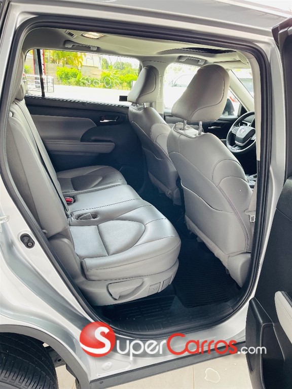 2022 Toyota Highlander XLE — foto 11 / 12