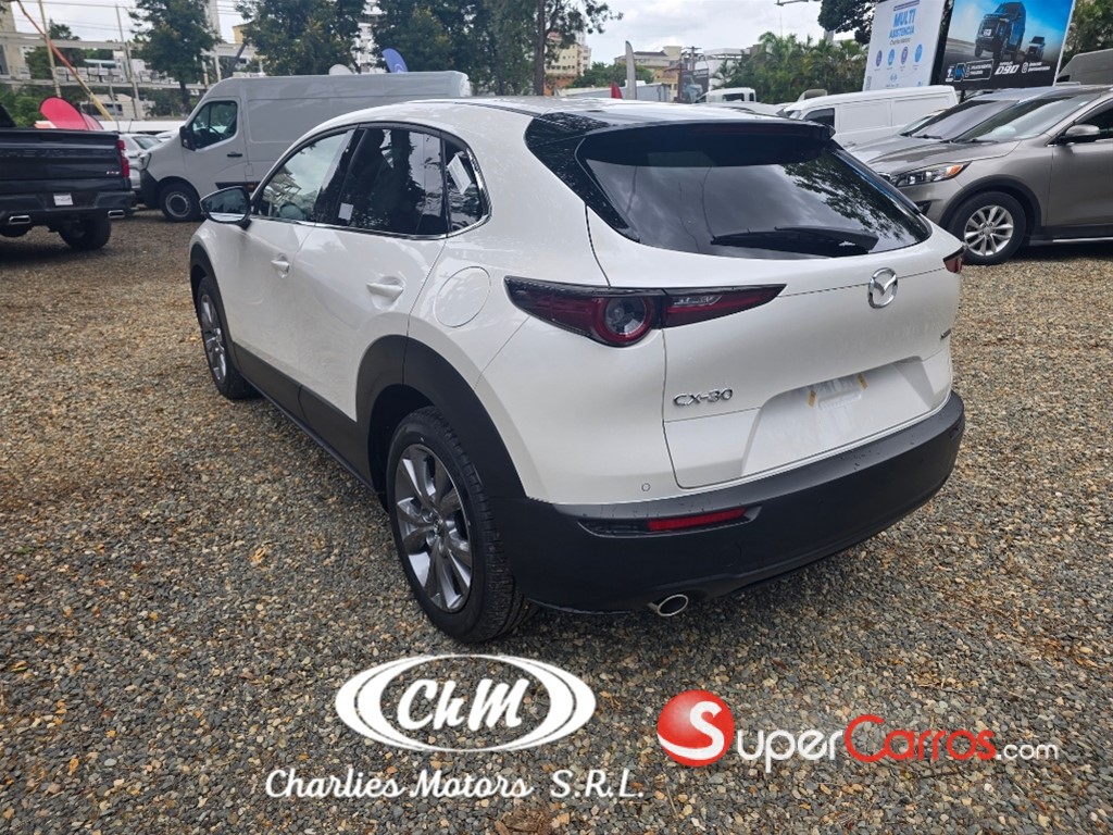2027 Mazda CX-30 GS — foto 4 / 10