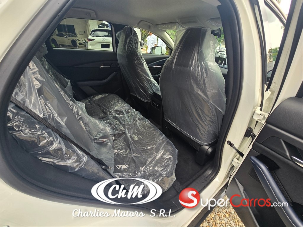 2027 Mazda CX-30 GS — foto 7 / 10