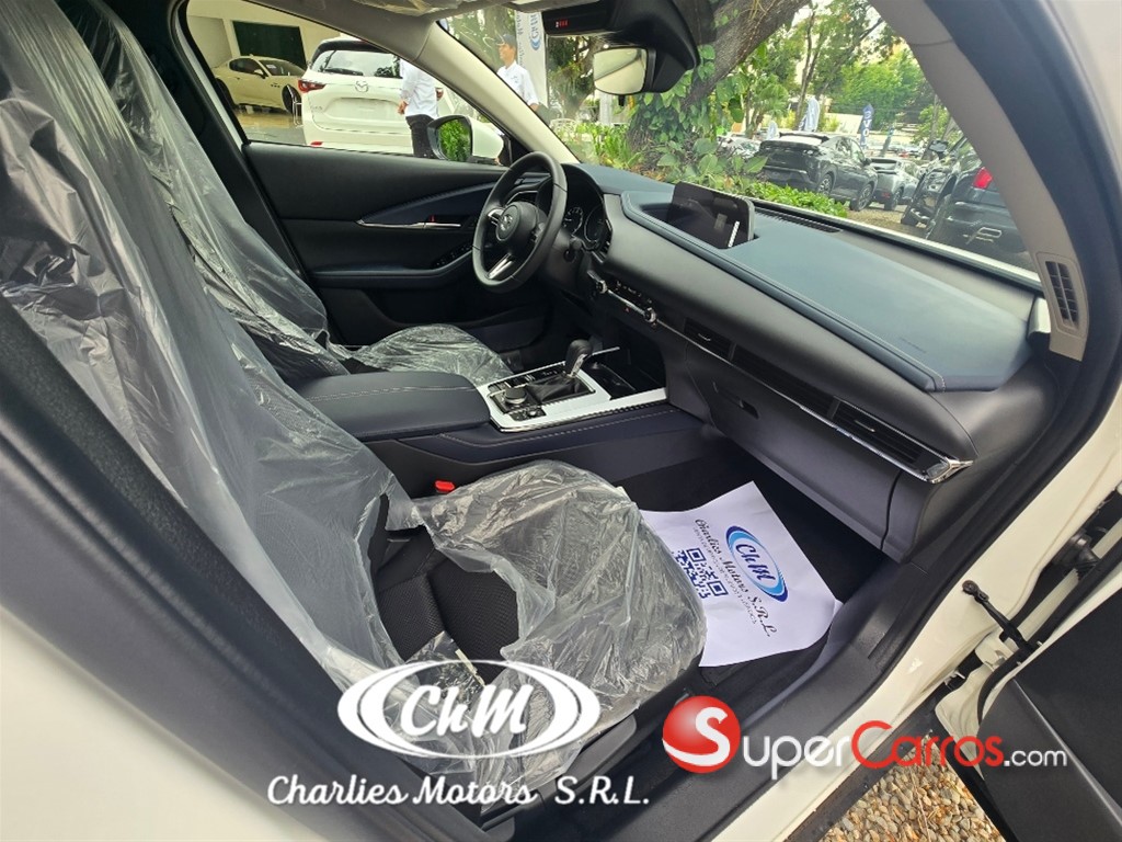 2027 Mazda CX-30 GS — foto 8 / 10