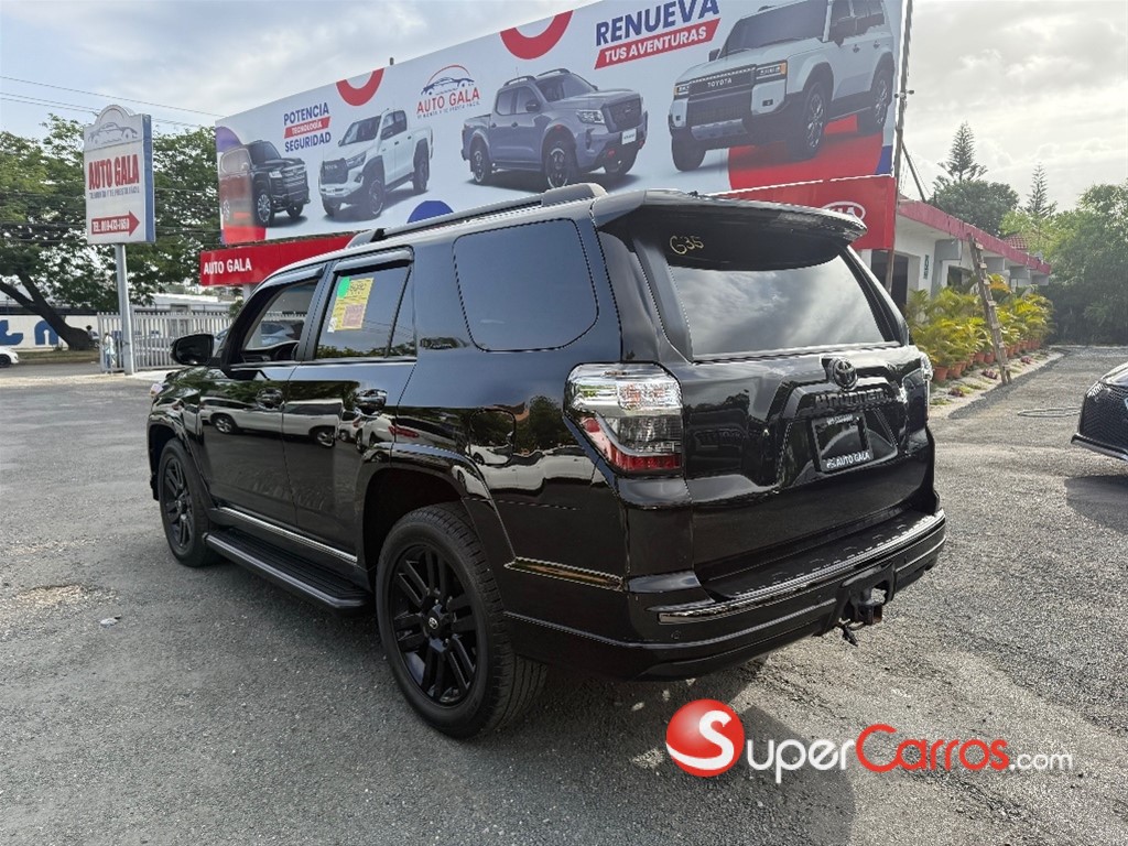 2019 Toyota 4 Runner Limited Nightshade — foto 3 / 9