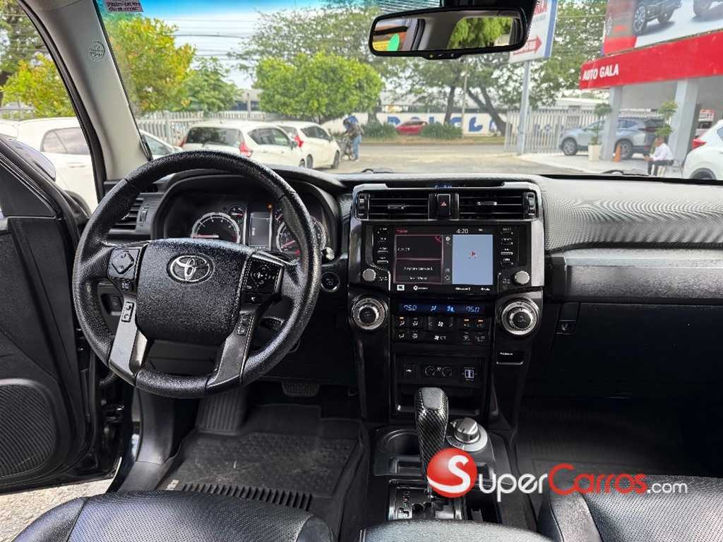 2019 Toyota 4 Runner Limited Nightshade — foto 6 / 9