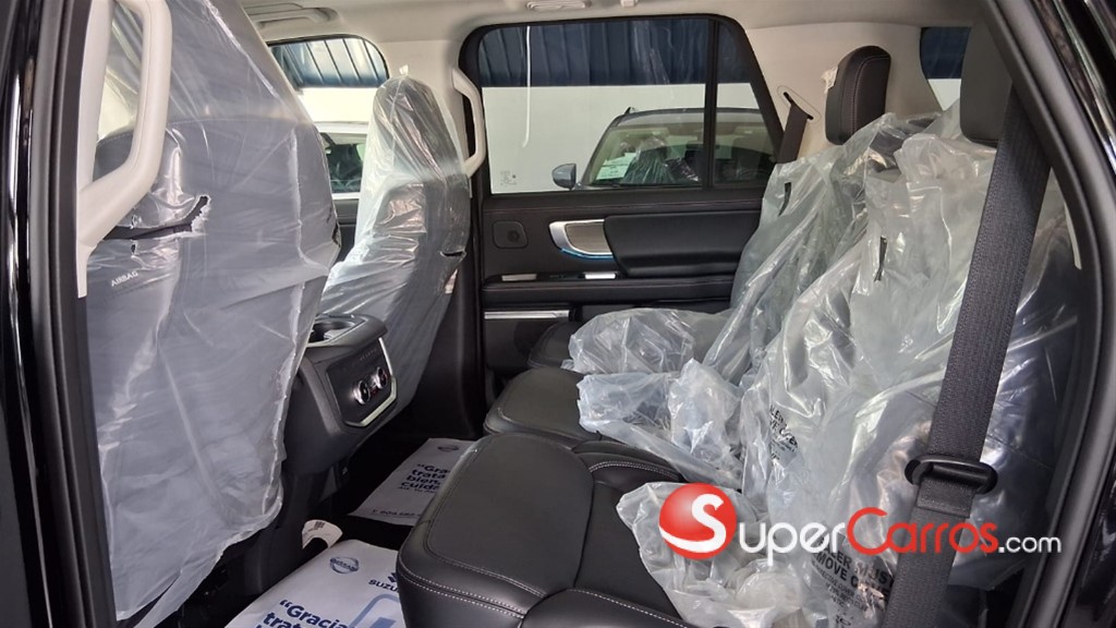 2025 Ford Expedition Platinum — foto 9 / 11