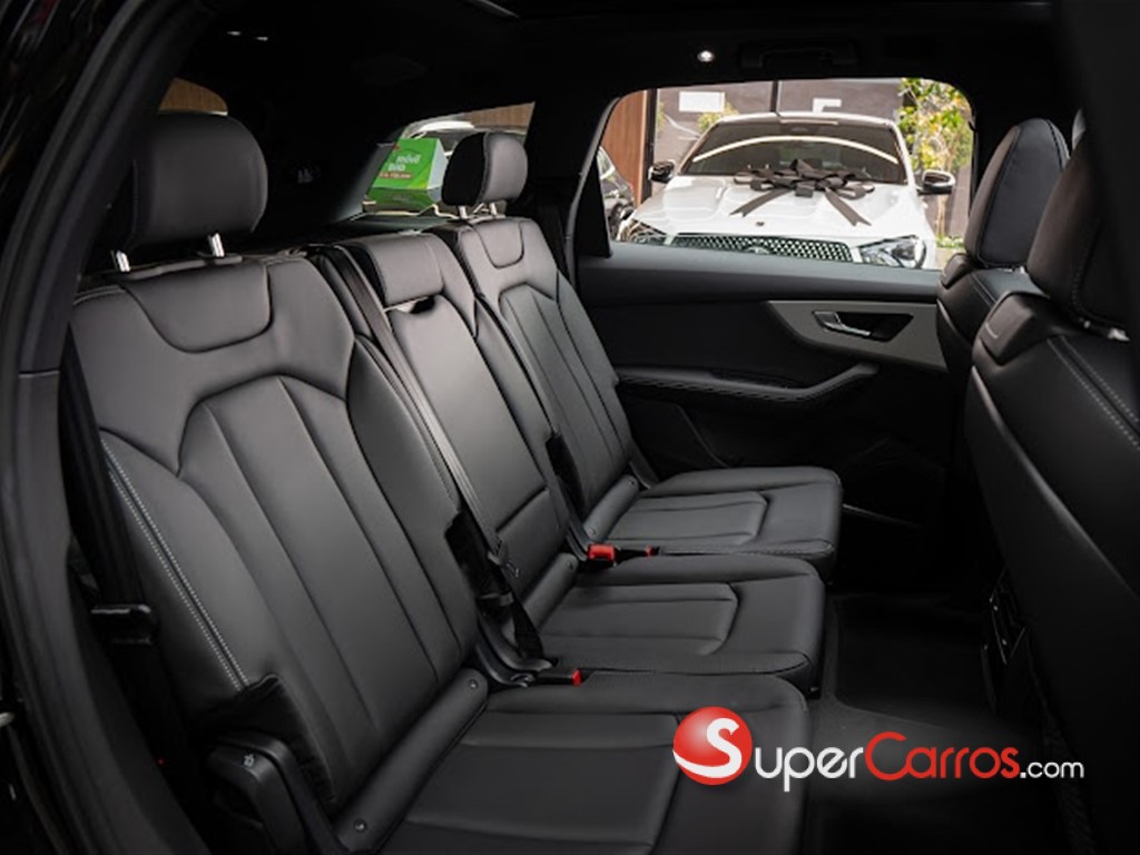 2025 Audi Q7 Prestige S-Line — foto 6 / 11