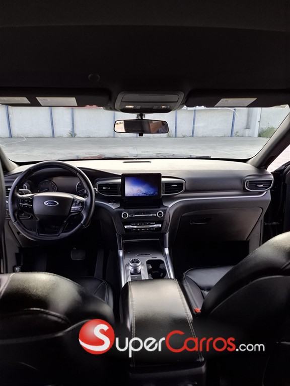 2020 Ford Explorer XLT — foto 9 / 11