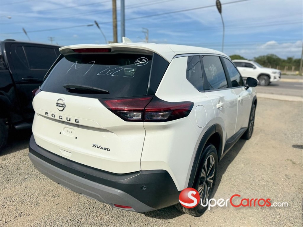 2023 Nissan Rogue SV — foto 6 / 11