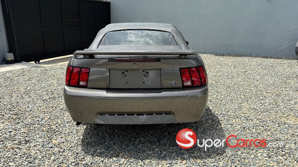 2002 Ford Mustang Convertible — foto 5 / 12
