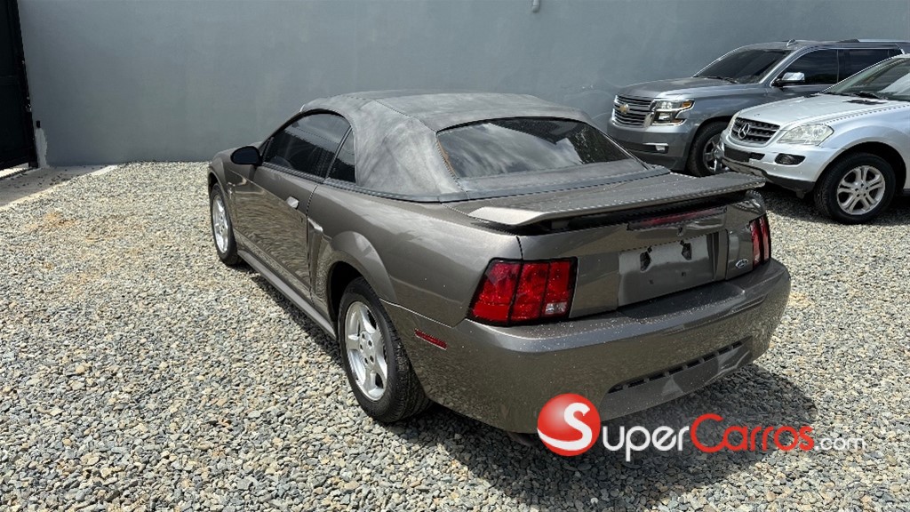 2002 Ford Mustang Convertible — foto 7 / 12