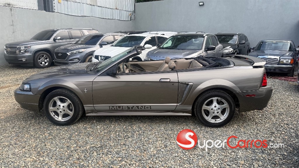 2002 Ford Mustang Convertible — foto 12 / 12