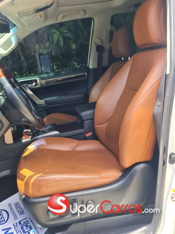 2015 Lexus GX 460 — foto 6 / 8