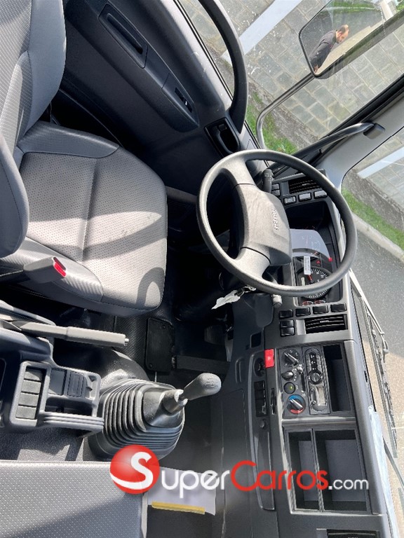 2026 Isuzu FTR 21 Pies — foto 8 / 12