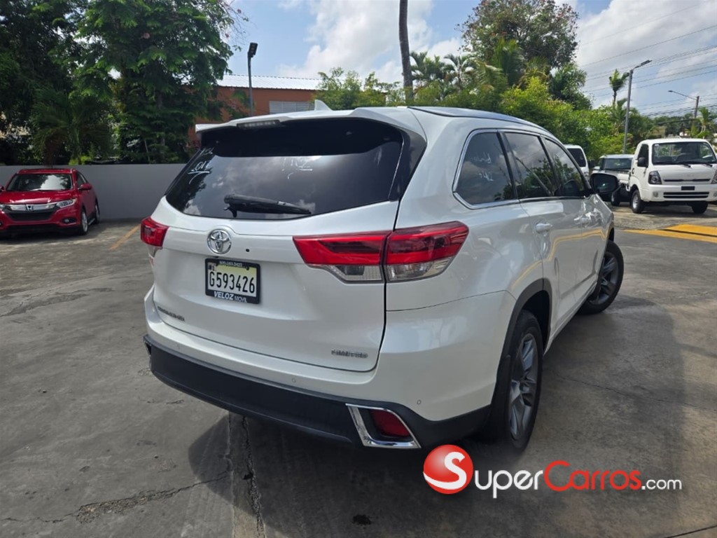 2017 Toyota Highlander Limited — foto 3 / 6