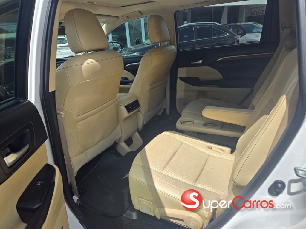 2017 Toyota Highlander Limited — foto 6 / 6