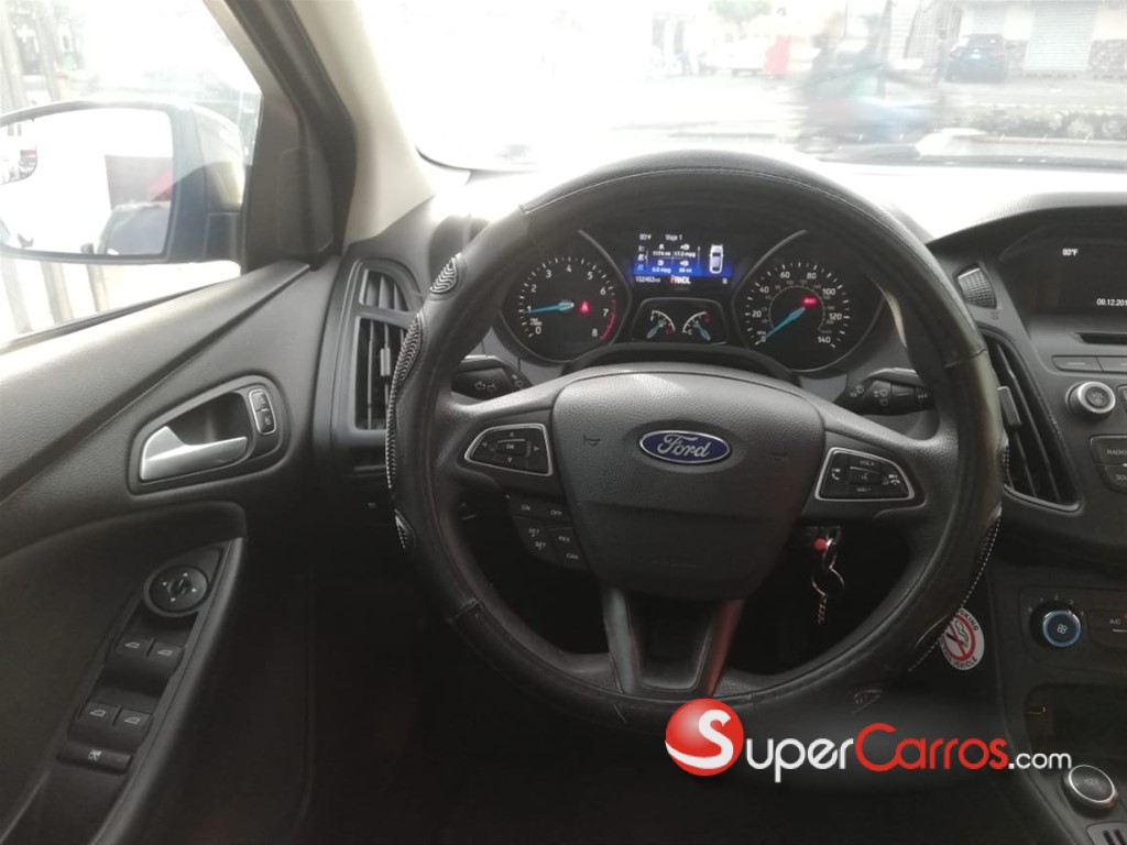 2015 Ford Focus SEL — foto 3 / 11