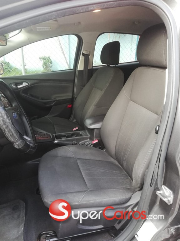 2015 Ford Focus SEL — foto 5 / 11