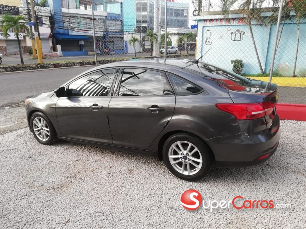 2015 Ford Focus SEL — foto 7 / 11