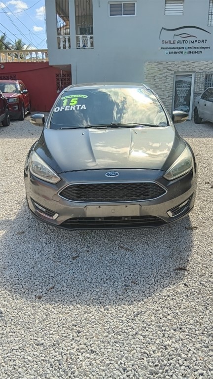 2015 Ford Focus SEL — foto 10 / 11
