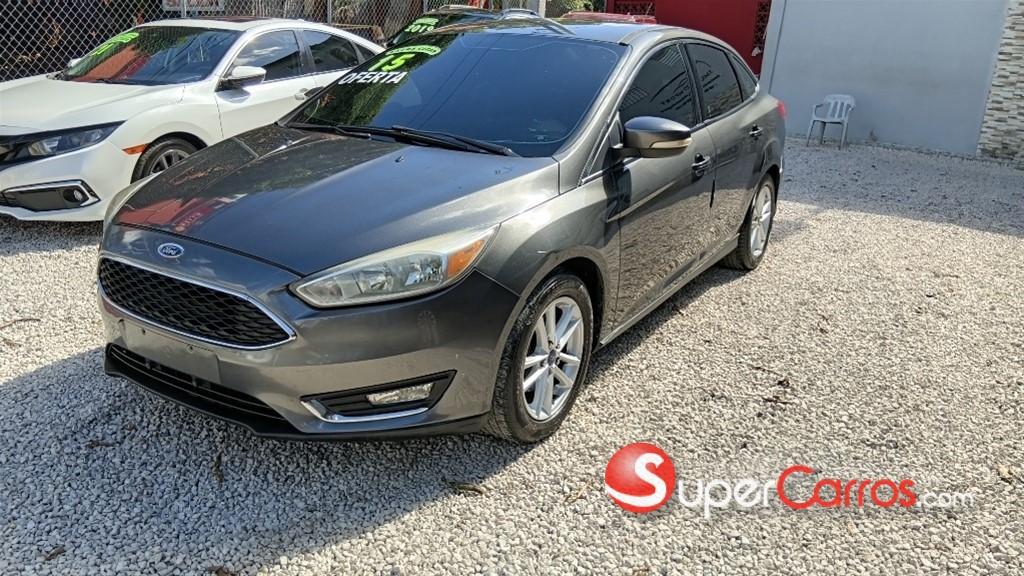 2015 Ford Focus SEL — foto 11 / 11