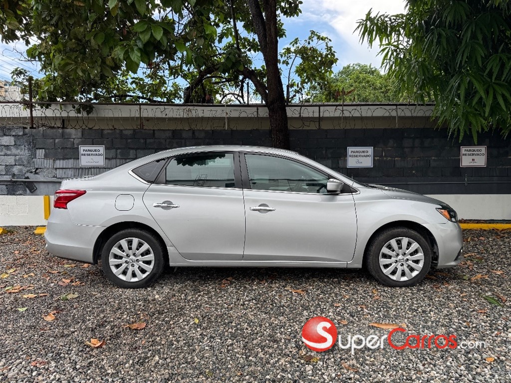 2019 Nissan Sentra SV — foto 4 / 10