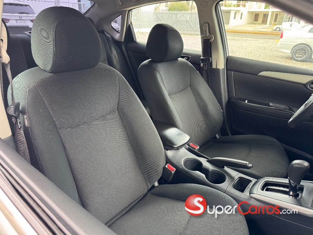 2019 Nissan Sentra SV — foto 5 / 10
