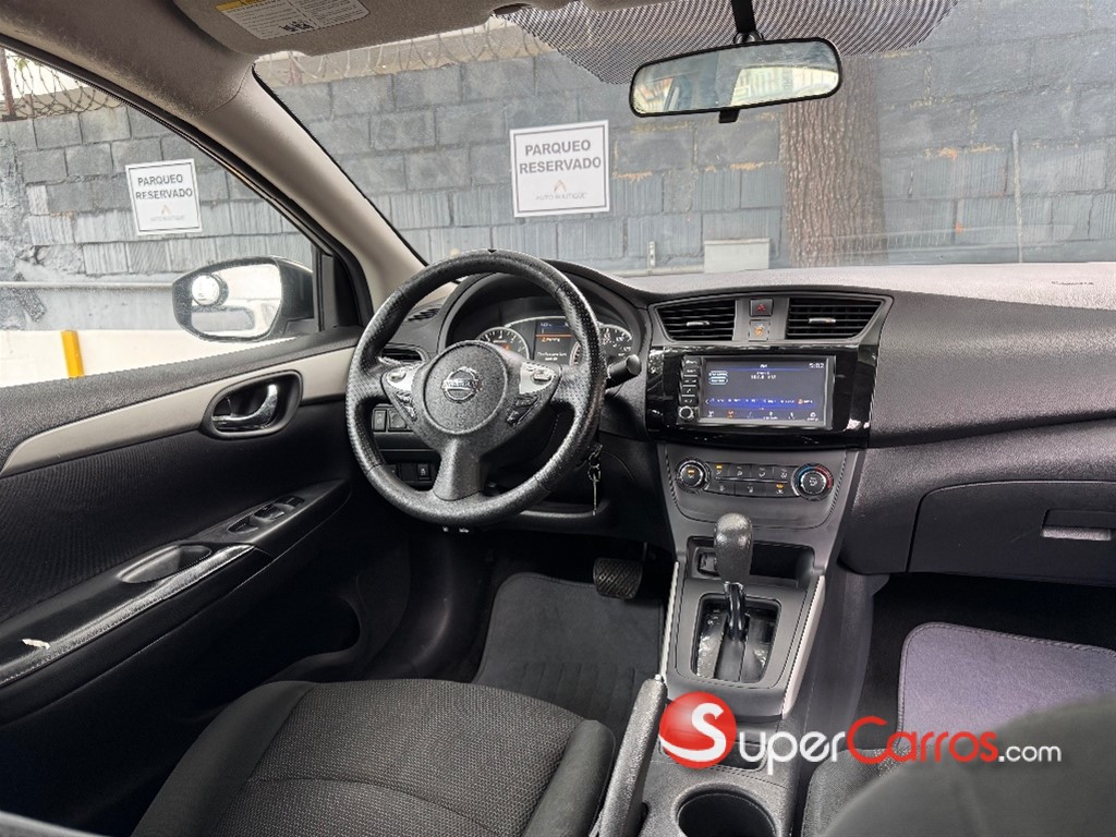 2019 Nissan Sentra SV — foto 7 / 10