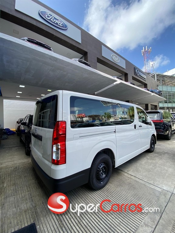 2025 Toyota Hiace — foto 3 / 9