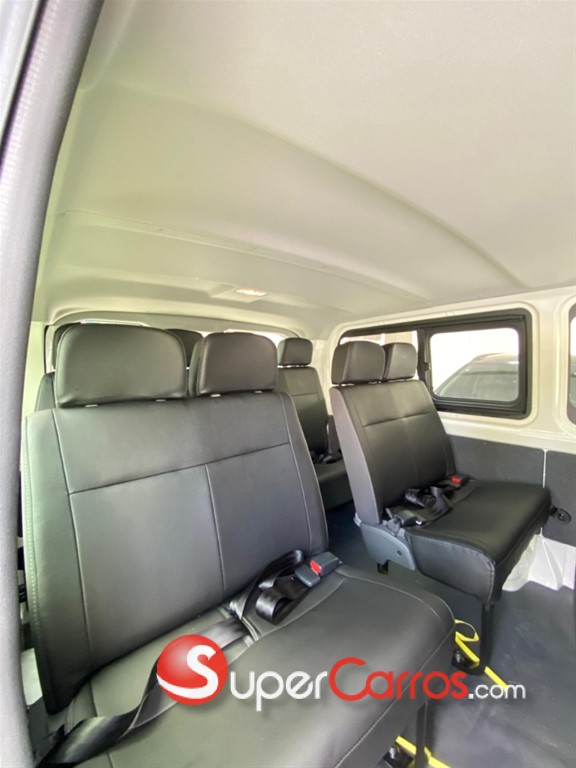 2025 Toyota Hiace — foto 5 / 9