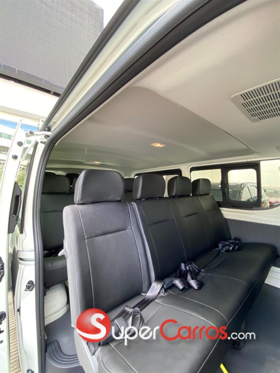 2025 Toyota Hiace — foto 6 / 9
