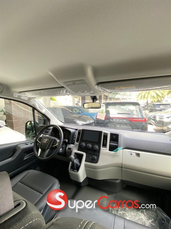 2025 Toyota Hiace — foto 7 / 9