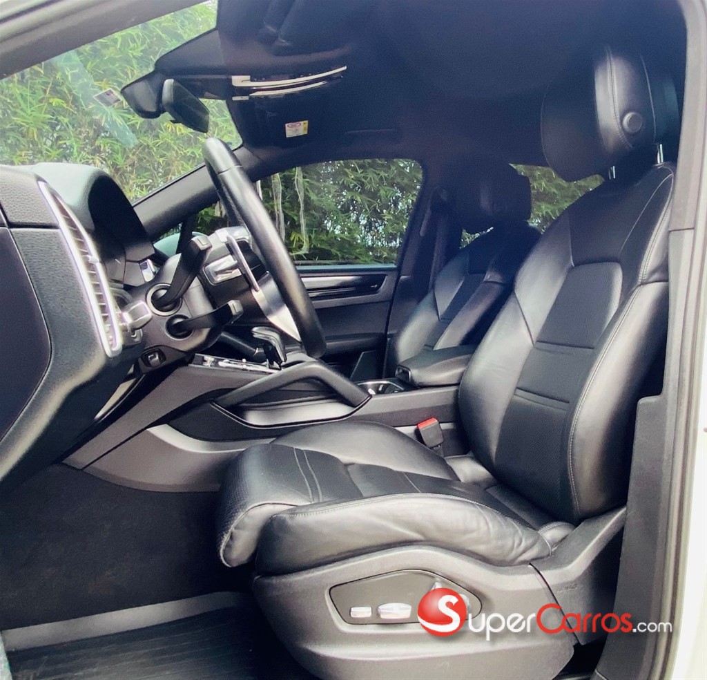 2019 Porsche Cayenne E-Hybrid — foto 7 / 12