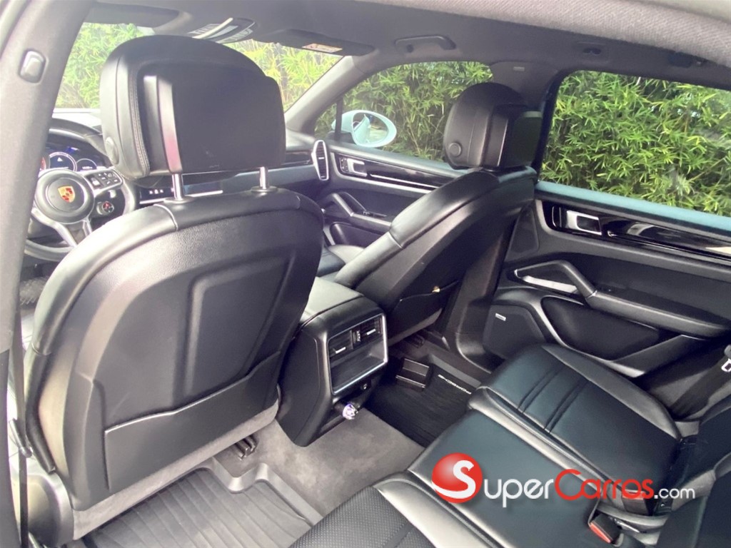 2019 Porsche Cayenne E-Hybrid — foto 8 / 12