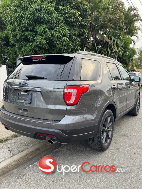 2019 Ford Explorer XLT 4WD — foto 3 / 11