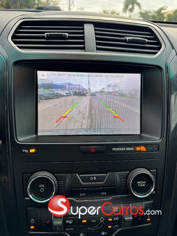 2019 Ford Explorer XLT 4WD — foto 10 / 11