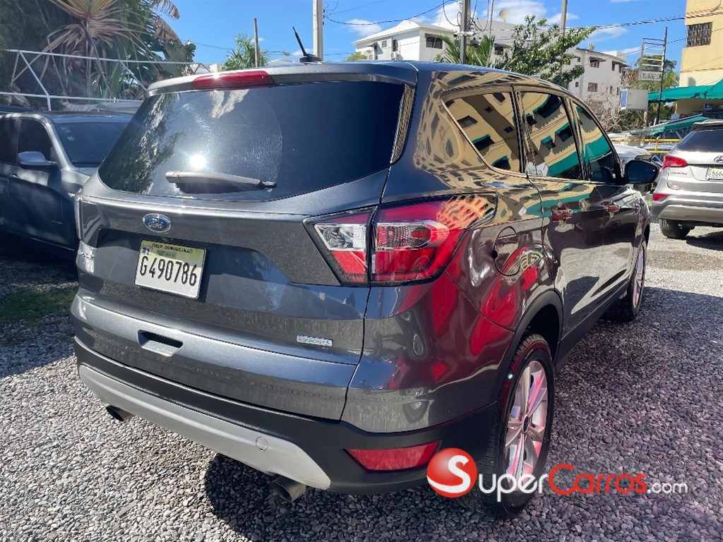 2017 Ford Escape SE — foto 3 / 11