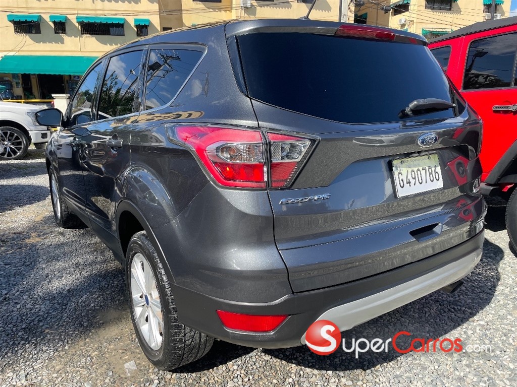 2017 Ford Escape SE — foto 4 / 11