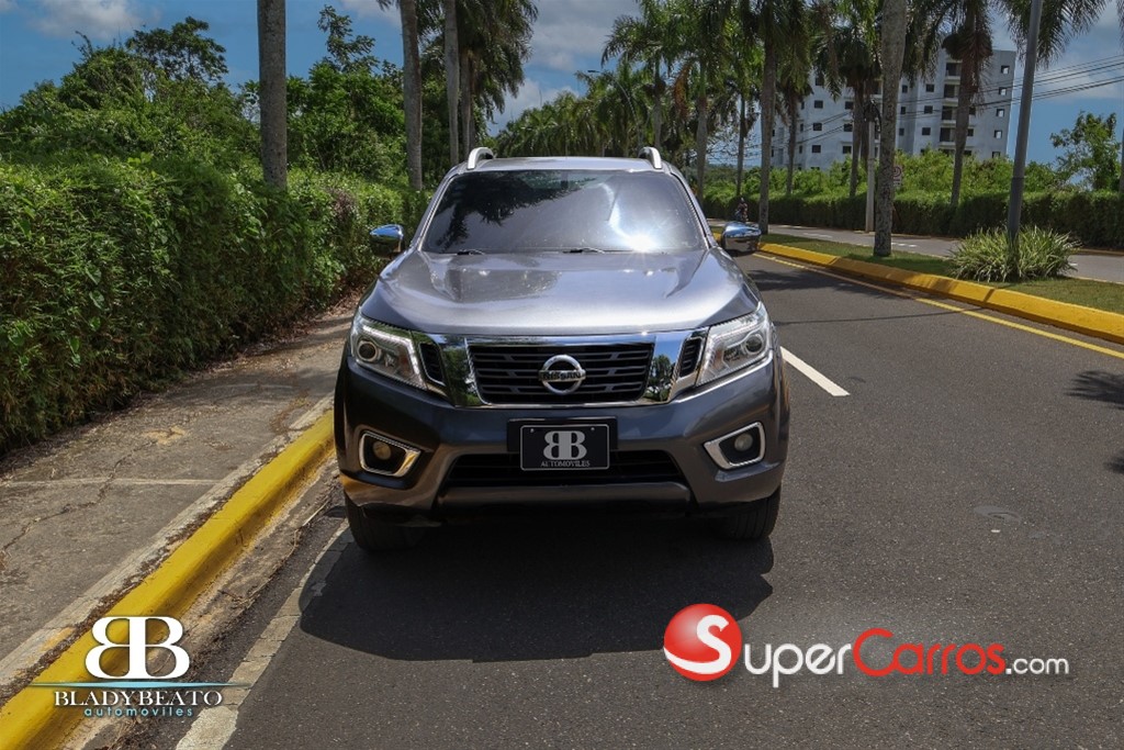2020 Nissan Frontier LE — foto 2 / 11