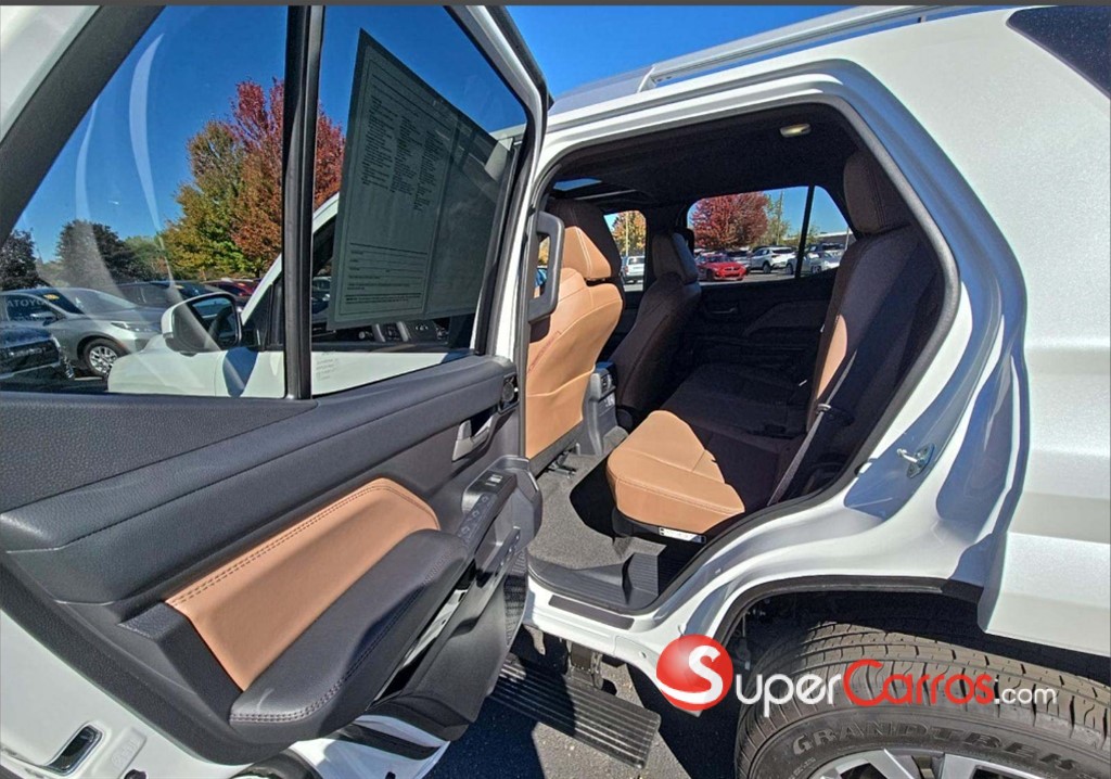 2026 Toyota 4 Runner Limited — foto 5 / 7