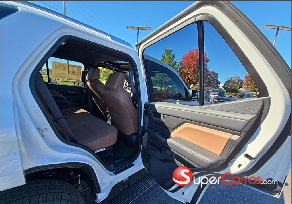 2026 Toyota 4 Runner Limited — foto 6 / 7